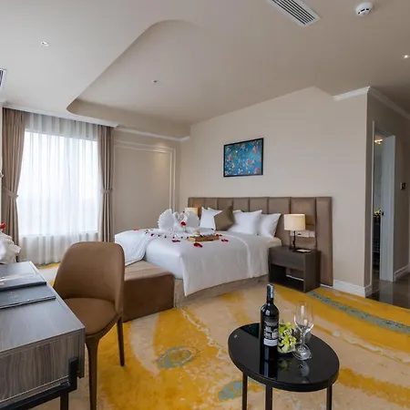 Innsite Room Rentals Pasay Exterior photo Deluxe Suite
