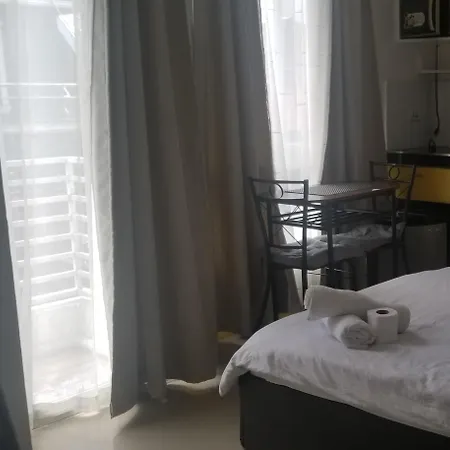 Innsite Room Rentals Pasay Exterior photo